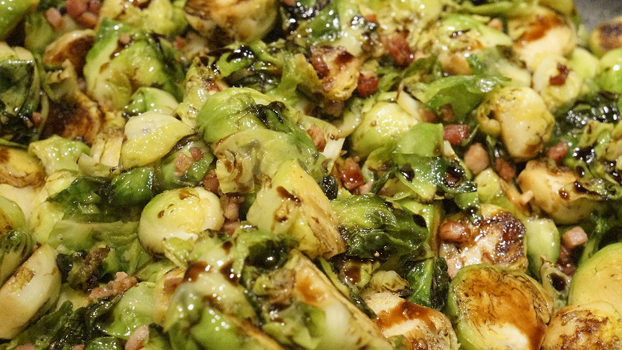 Caramelized Brussels Sprouts with Garlic and Pancetta